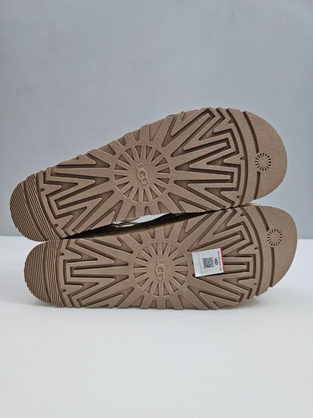 UGG Aubrey Raffia Platform Sandals Womens 11 Beige Sand Suede Ankle Strap NEW - Picture 13 of 16